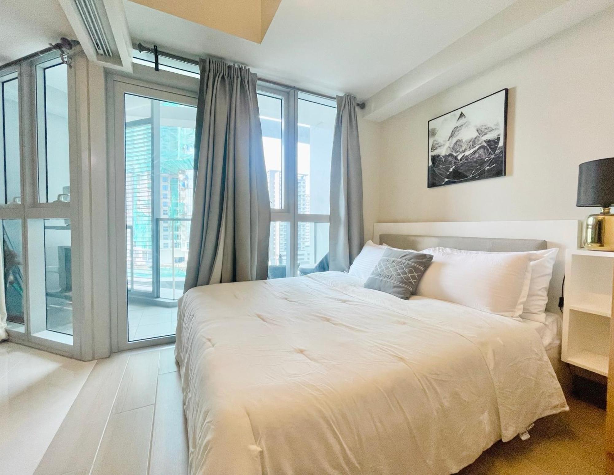 Uptown Parksuites Bgc ตากิก ภายนอก รูปภาพ